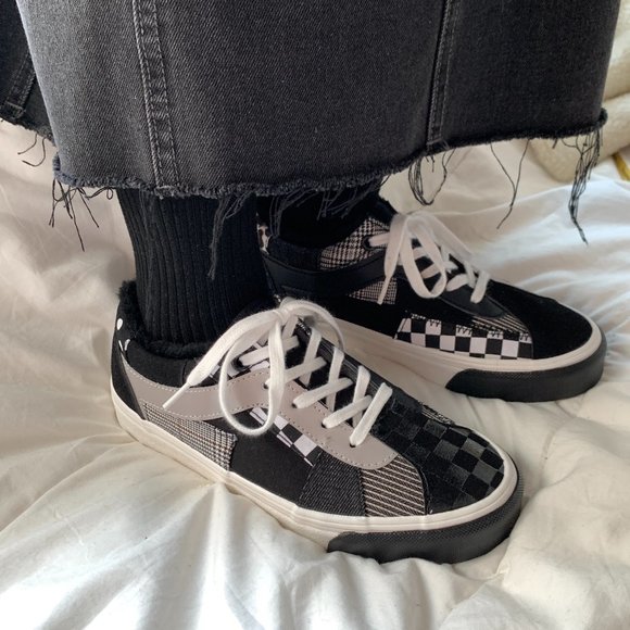 Hot sneakers of the season! main image 6